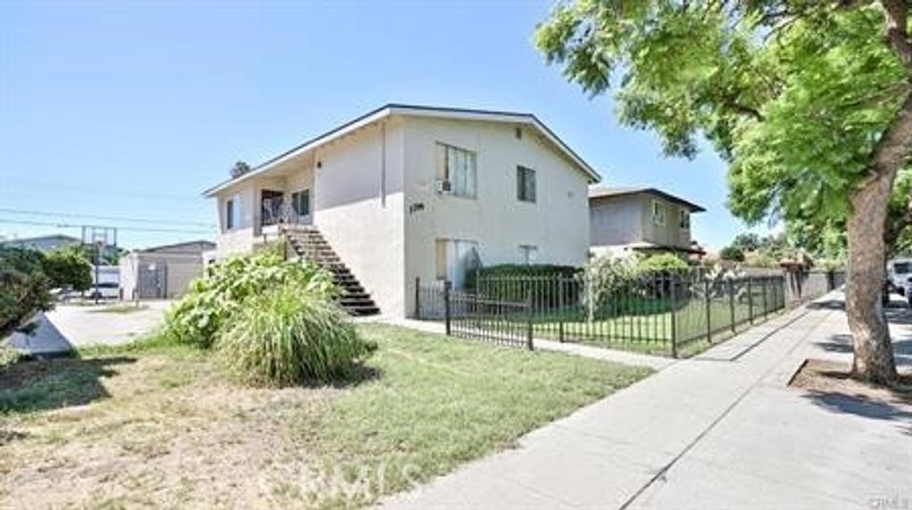 1714 Evergreen Street, Santa Ana