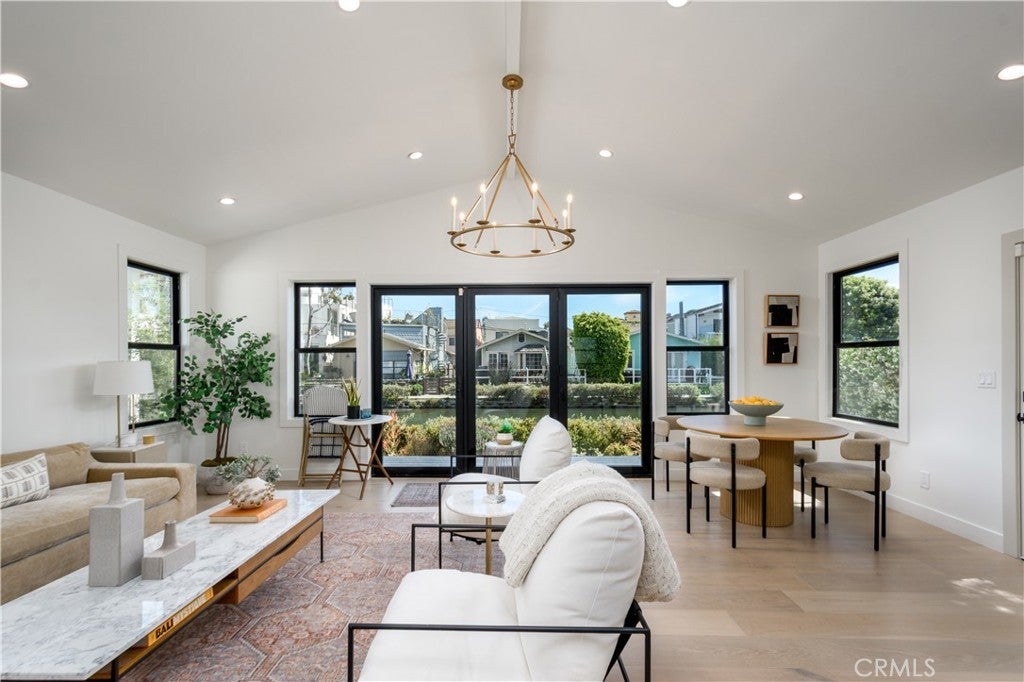 Photo of Listing #PW26077666