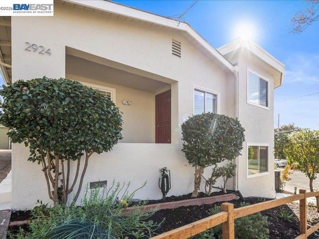 2924 Morcom Ave, Oakland