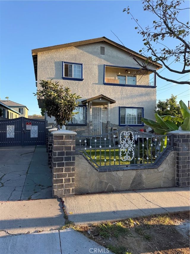 536 E 67th, Inglewood