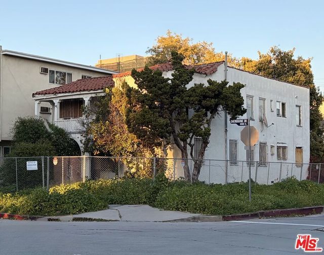 1068 S Sherbourne Drive, Los Angeles