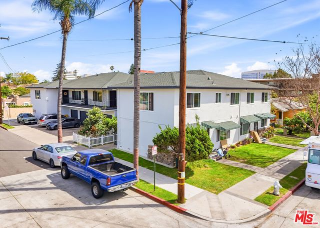 1027 N Parton Street, Santa Ana