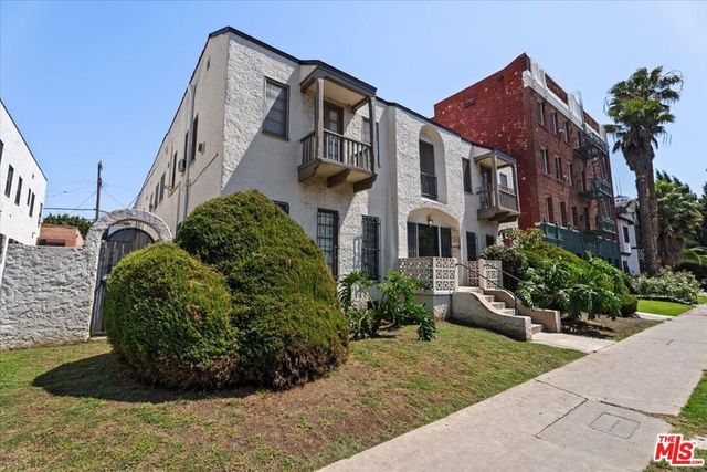 630 S Cochran Avenue, Los Angeles
