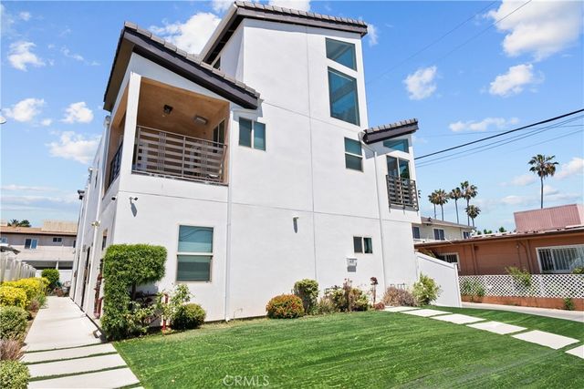 1013 E La Palma, Inglewood