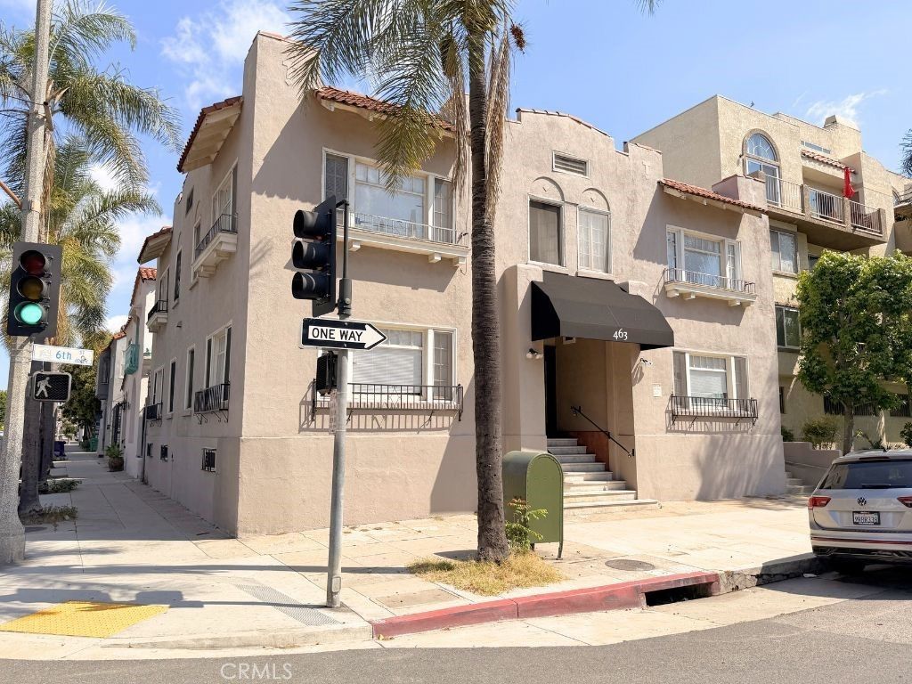 463 W 6th, Long Beach