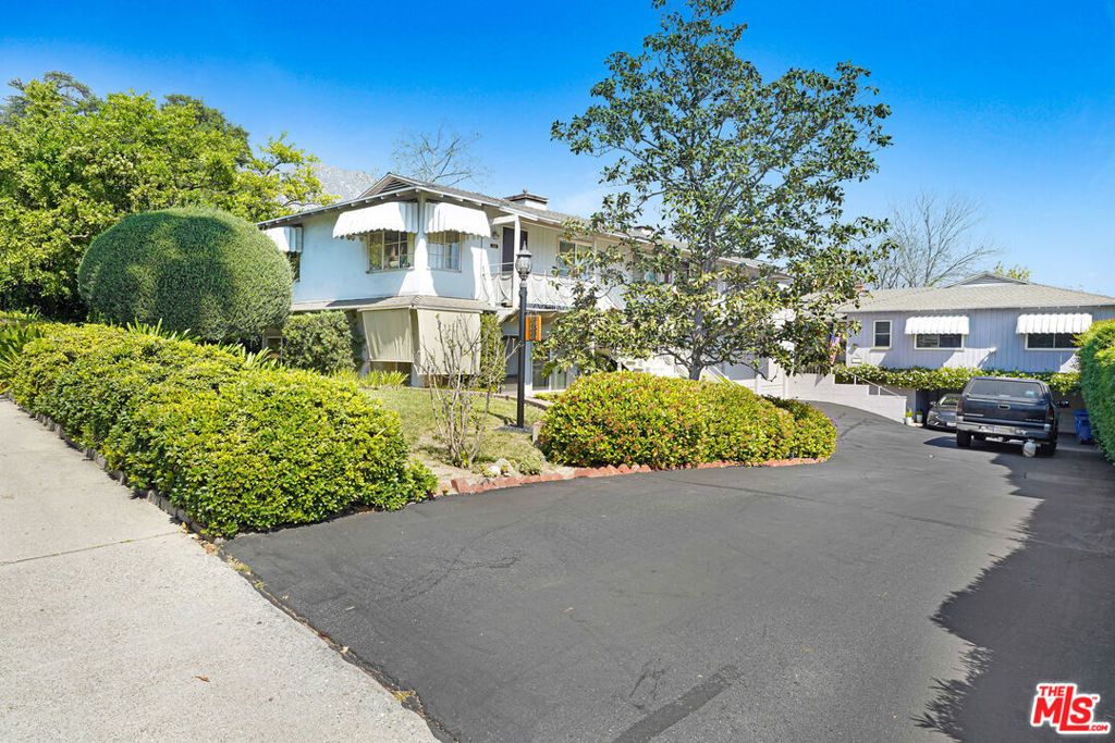 156 N Baldwin Avenue, Sierra Madre