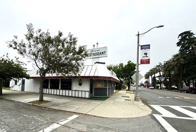 592 N La Cadena, Colton
