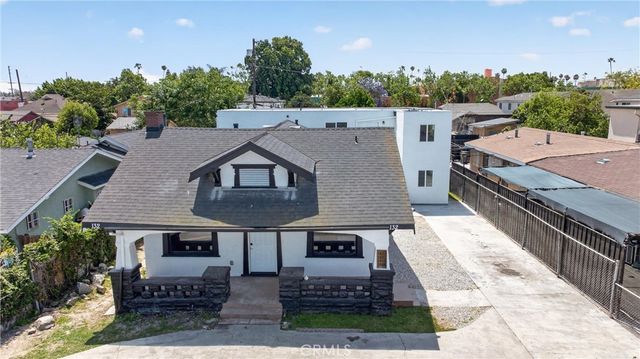 132 W 74th, Los Angeles