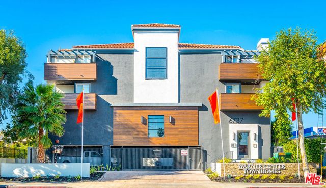 6737 De Soto Avenue, Canoga Park
