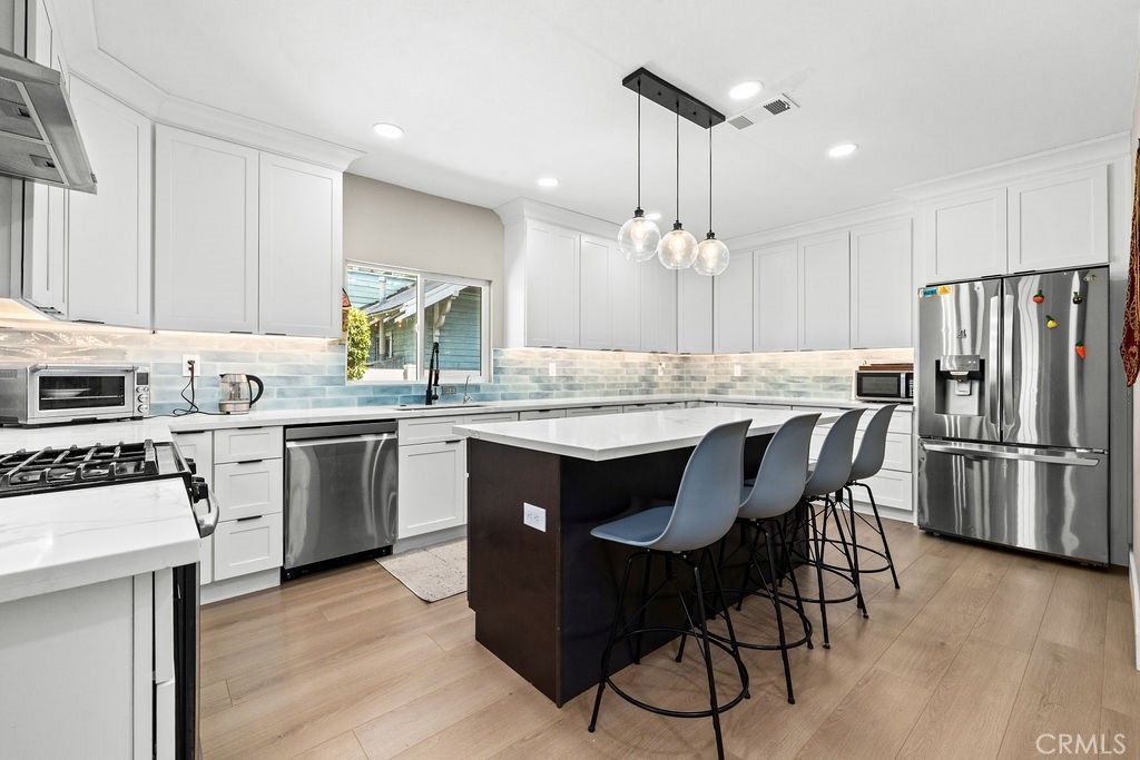1347 Atlantic, Long Beach