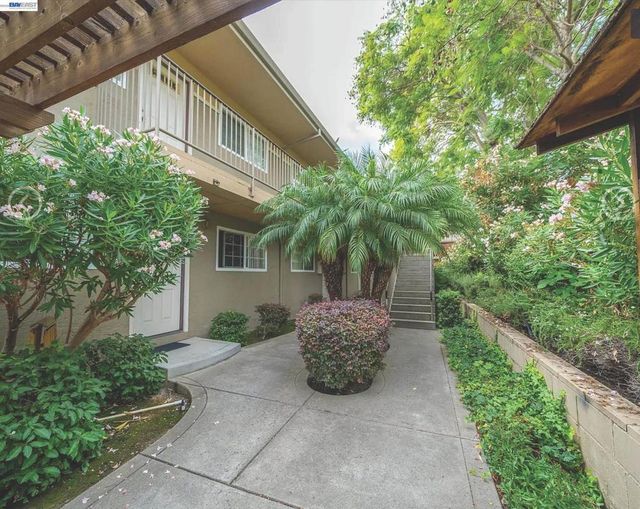 106 E K St, Benicia