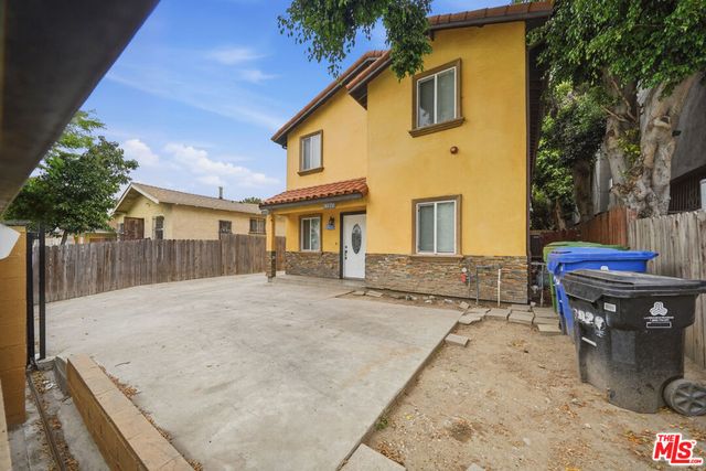 8822 Orchard Avenue, Los Angeles