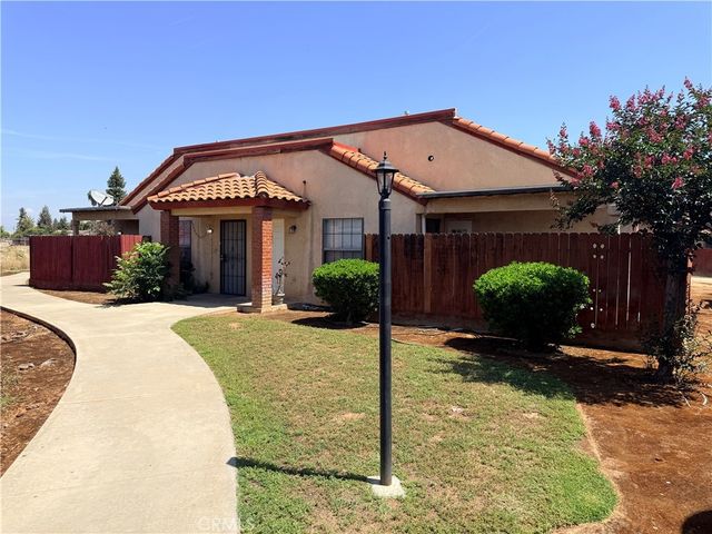 1405 E Cypress, Reedley