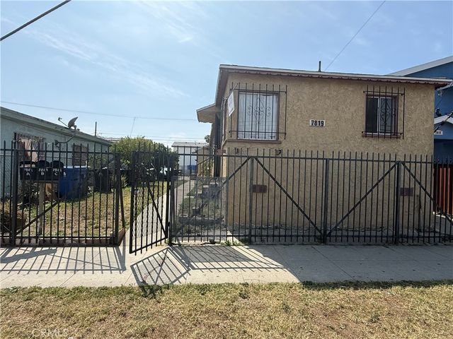 7819 S Hoover, Los Angeles