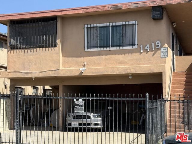 1419 W 97th Street, Los Angeles