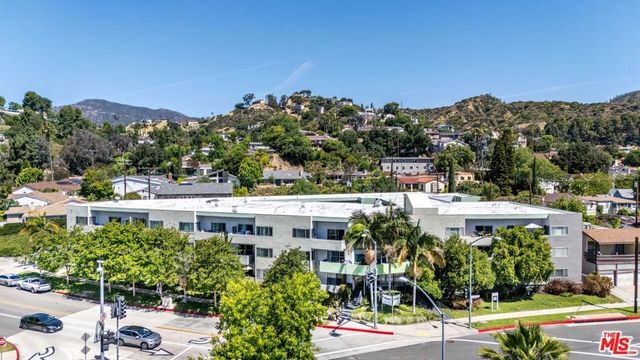 1595 E Chevy Chase Drive, Glendale