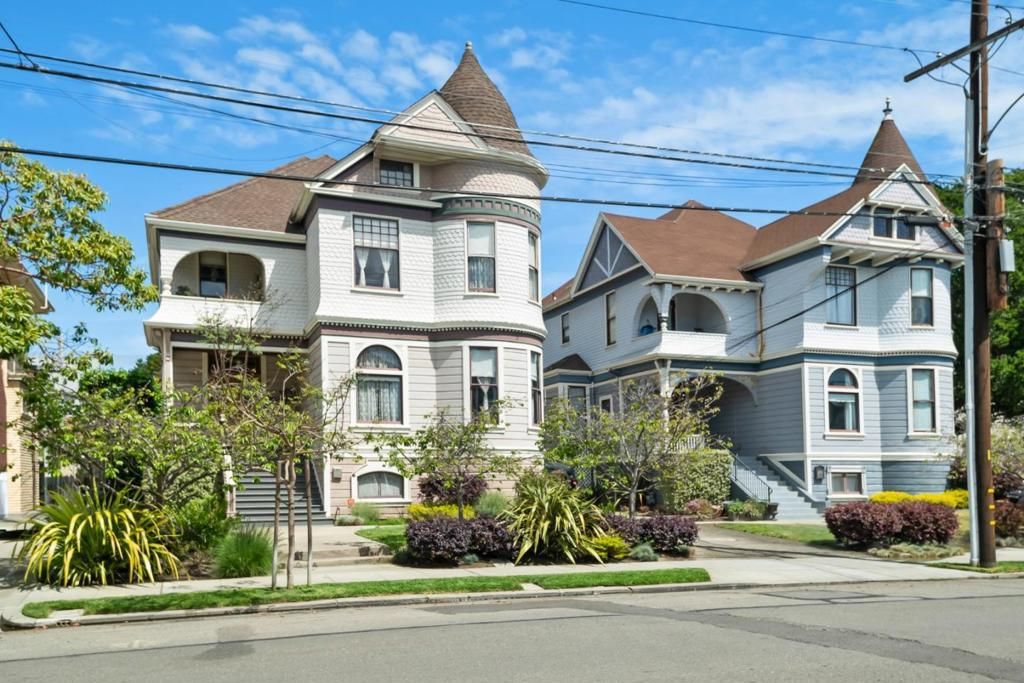 1833 Clinton Avenue, Alameda
