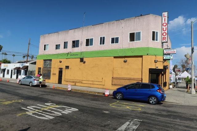 2829 W Jefferson, Los Angeles