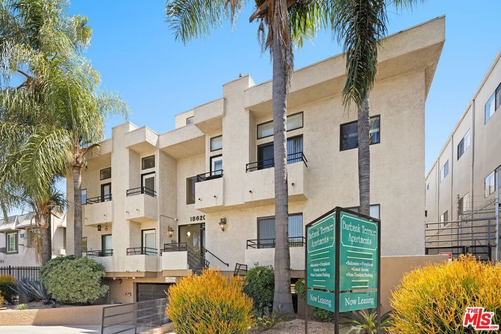 18620 Burbank Boulevard, Tarzana