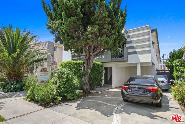 3625 Mentone Avenue, Los Angeles
