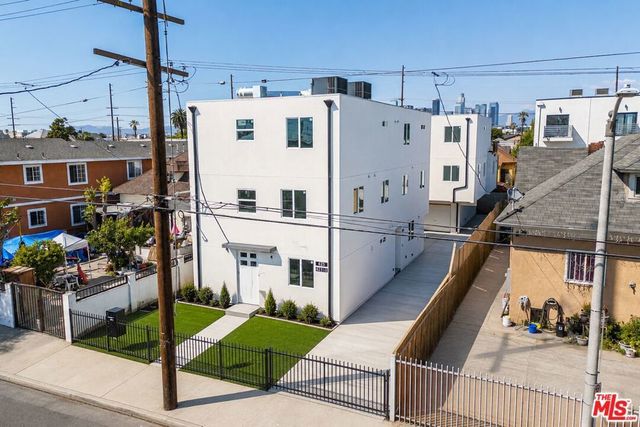 423 E 31st Street, Los Angeles