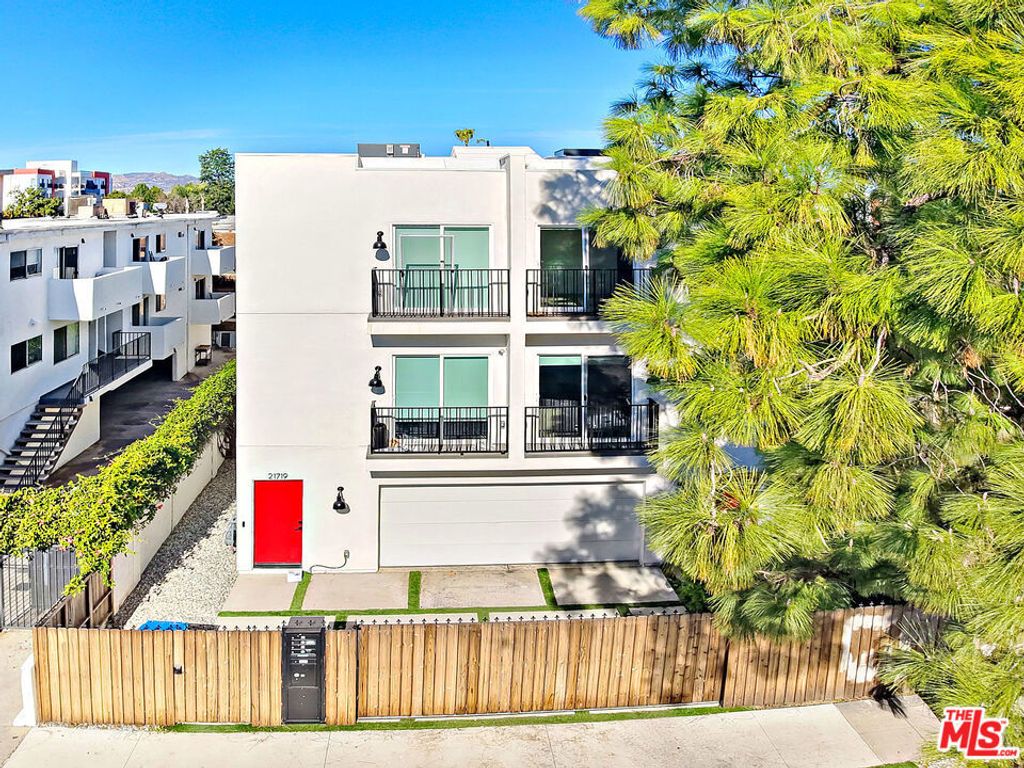 21719 Hart Street, Canoga Park