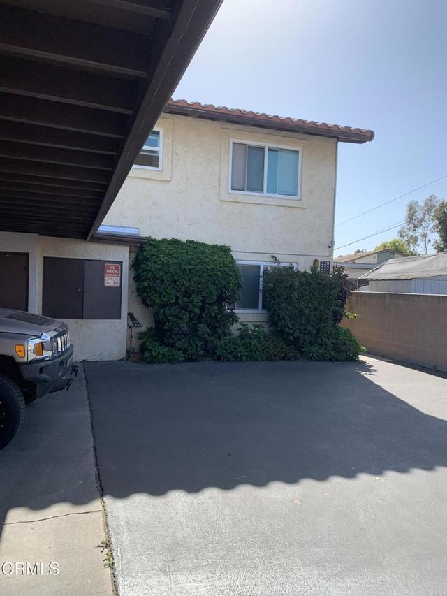 220 S Palm Avenue, Santa Paula