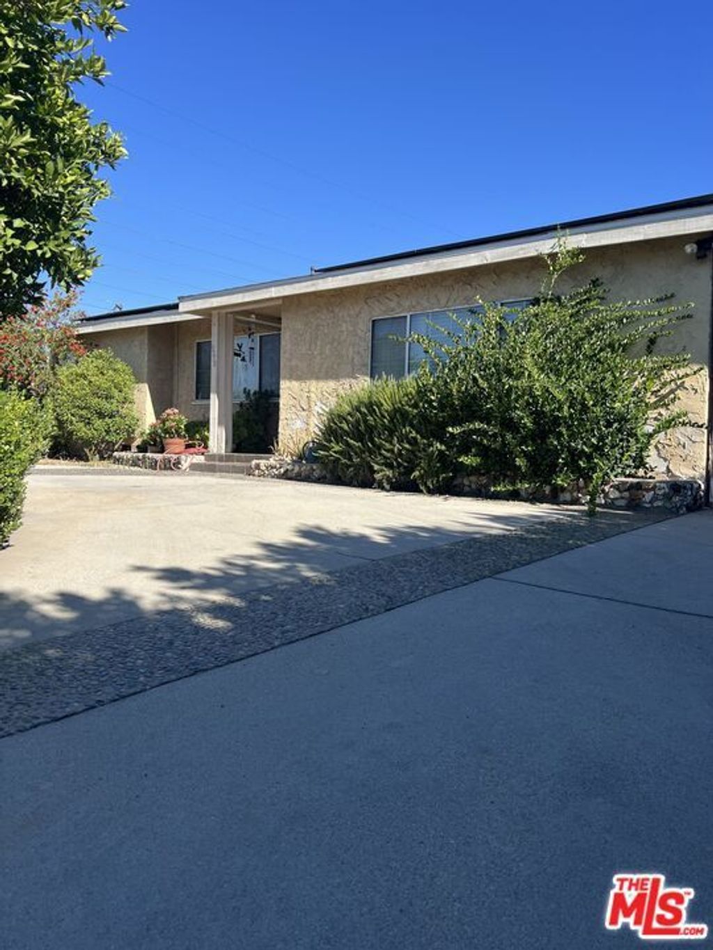 9278 Kewen Avenue, Sun Valley