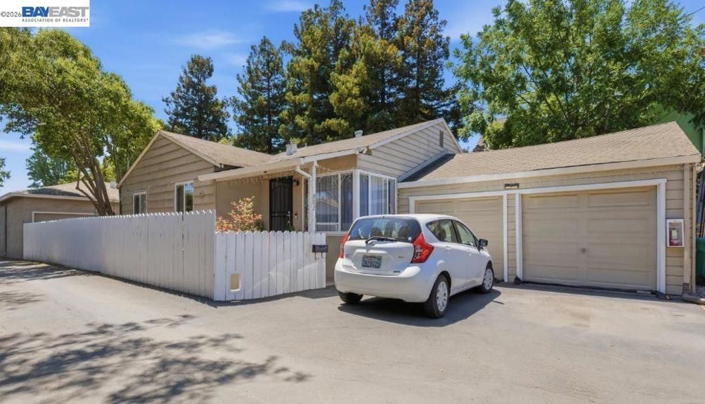 882 W Tennyson Rd, Hayward