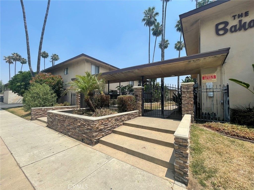 826 N Barranca, Covina