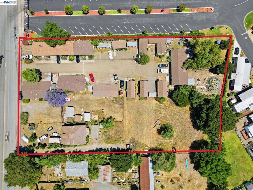 585 Old Canyon Rd, Fremont