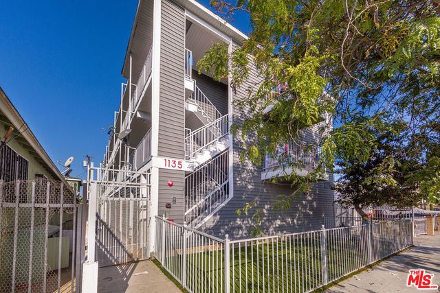 1135 Raymond Avenue, Long Beach