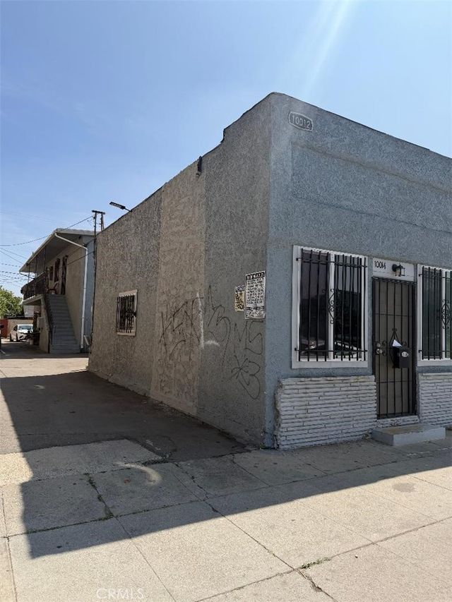 10012 S Broadway, Los Angeles