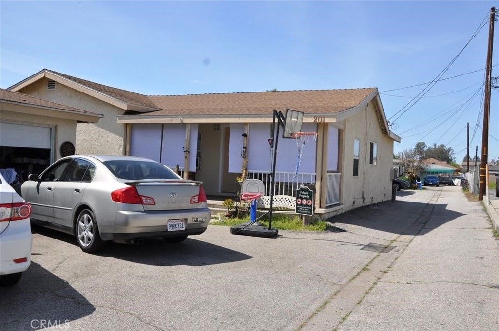 201 S Vernon, Azusa