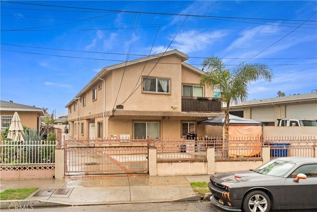 1652 Plaza Del Amo, Torrance