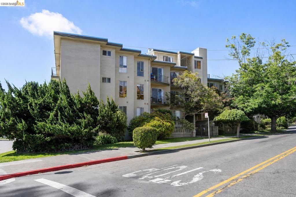 469 Van Buren Ave, Oakland