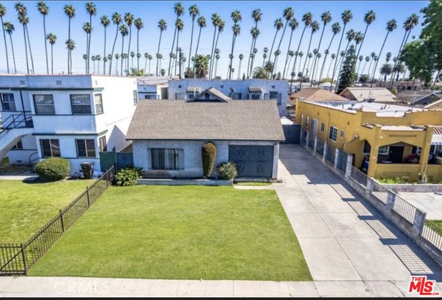4430 Arlington Avenue, Los Angeles