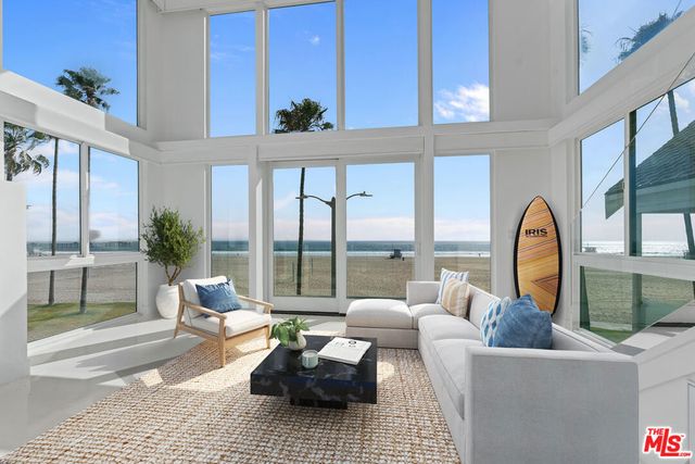 2419 Ocean Front Walk, Venice