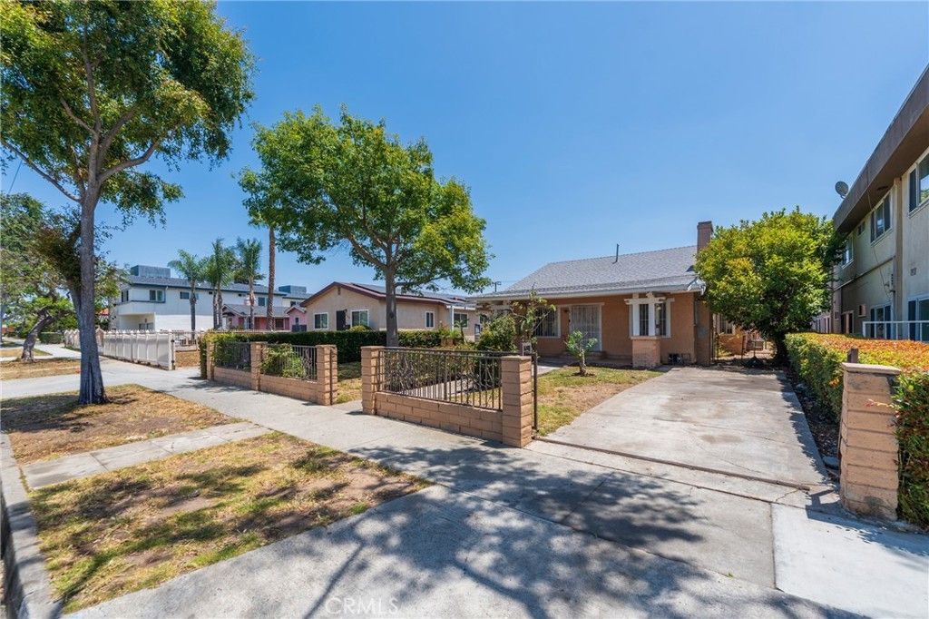 532 S Flower Street, Inglewood