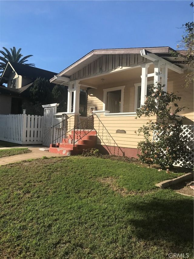 215 S Broadway, Redondo Beach