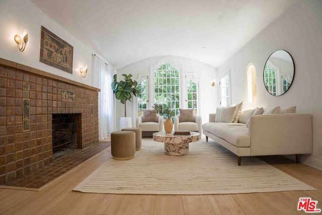 935 Venezia Avenue, Venice