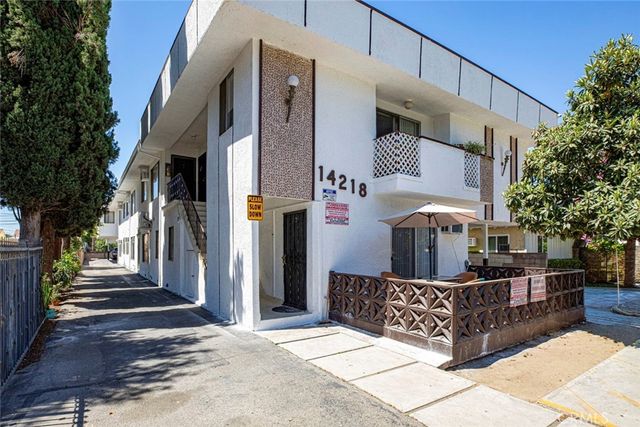 14218 Sylvan Street, Sherman Oaks