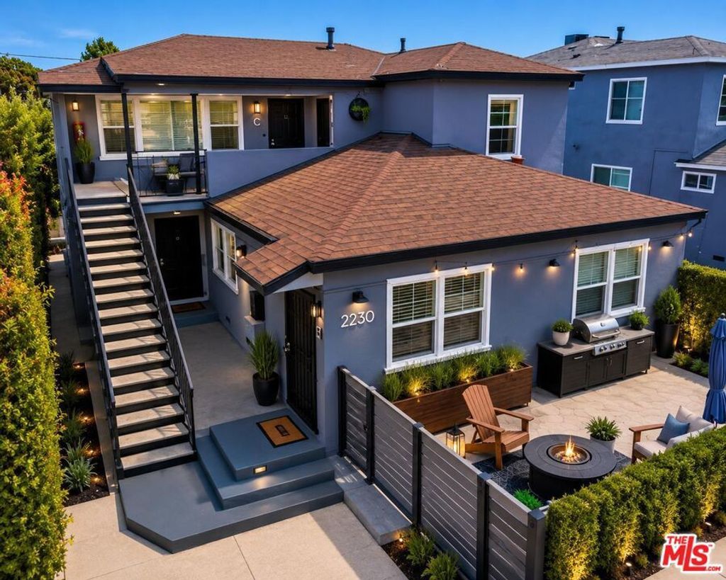 2230 Delaware Avenue, Santa Monica