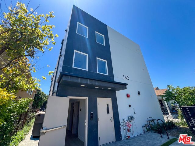 142 E 84th Street, Los Angeles