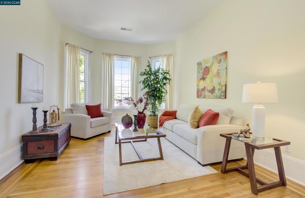 1522 Harmon St, Berkeley