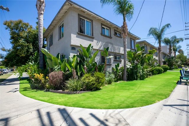 15455 Vanowen, Van Nuys