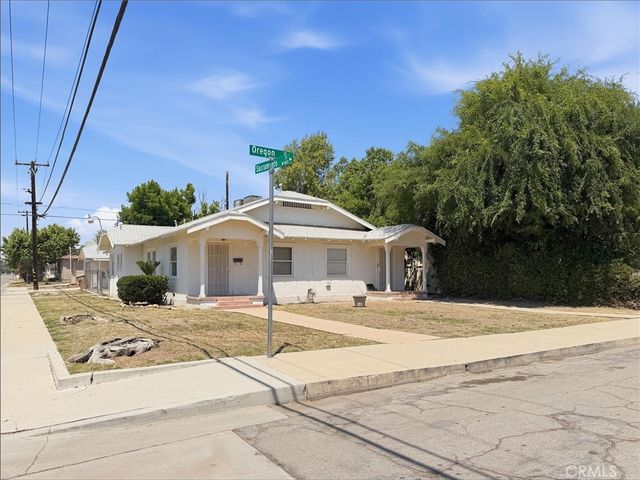 200 Oregon, Bakersfield