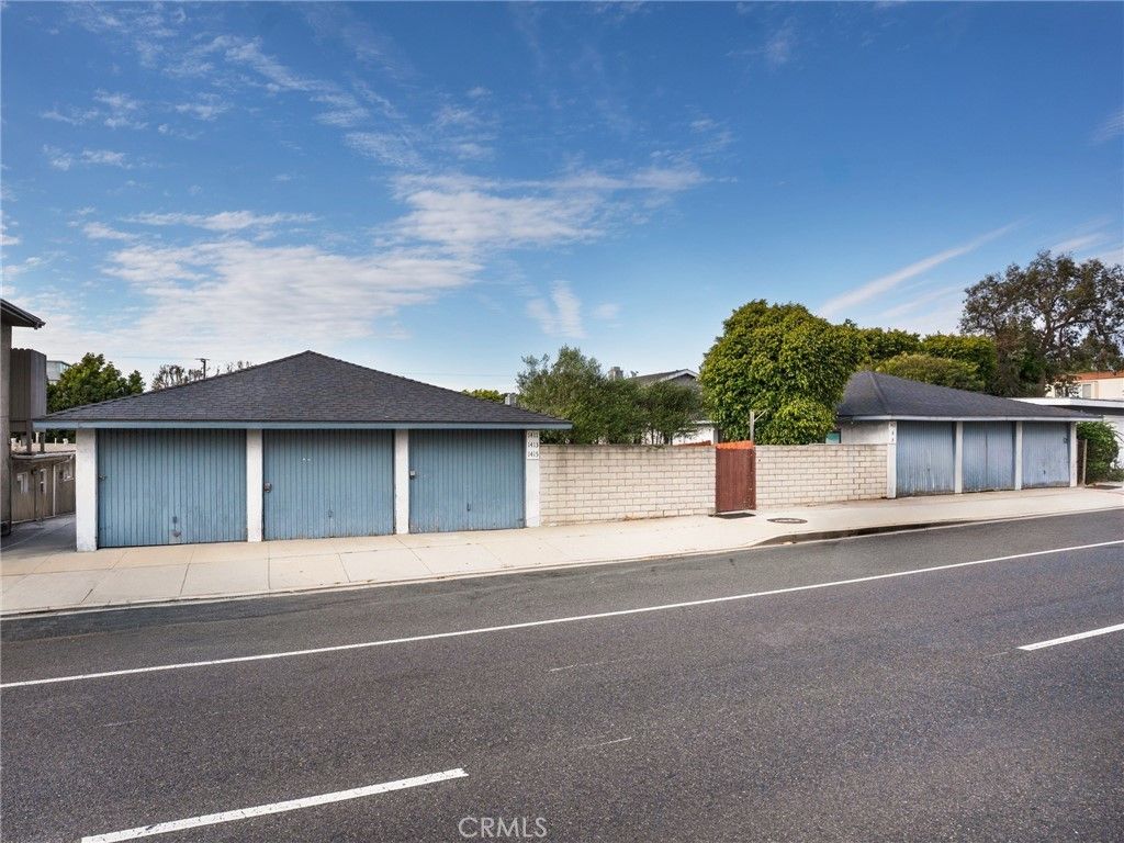 1411 Manhattan Beach, Manhattan Beach