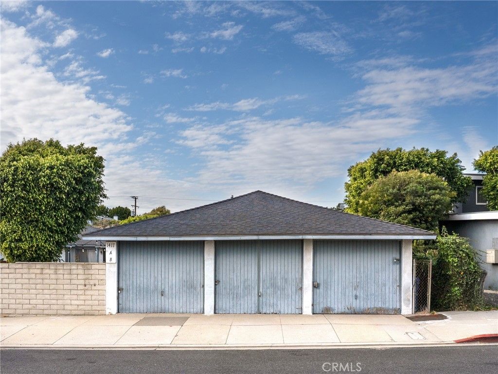 1417 Manhattan Beach, Manhattan Beach