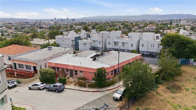1126 White Knoll Drive, Los Angeles